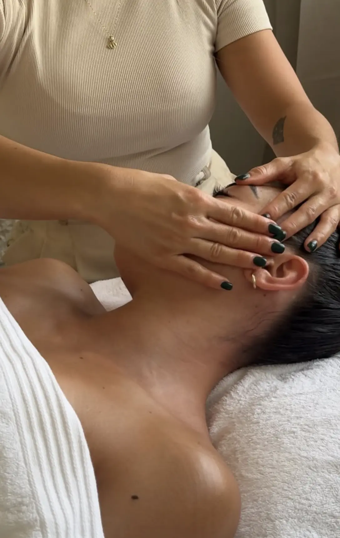 facial muscle massage vs cosmetic injectables